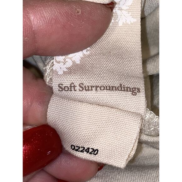 Soft Surroundings Medium Beige Stretch Ankle Pants Pull-On Leggings Travel - Picture 4 of 6